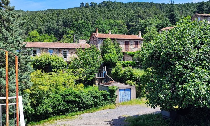 La Grand'Combe Appartement | 80M2 DANS LES CEVENNES! CALME ASSURE DANS UN SUPERBE HAMEAU.