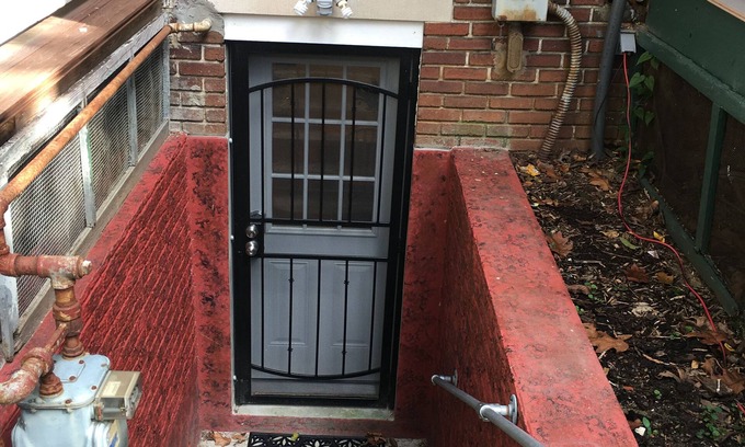 Mount Pleasant Appartement | 850sq. ft basement apartment in quiet area of Rock Creek Park