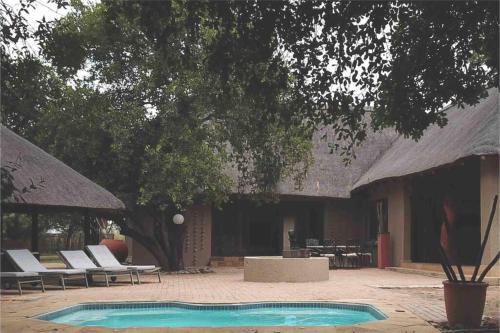 Leeupoort Maison | 86 Zebula 12 Sleeper Lodge
