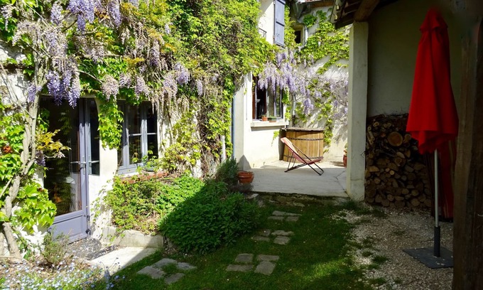 Verdelot Maison | 88km de Paris, Charmante Maison Cosy, Wifi +++, jardin, tout confort