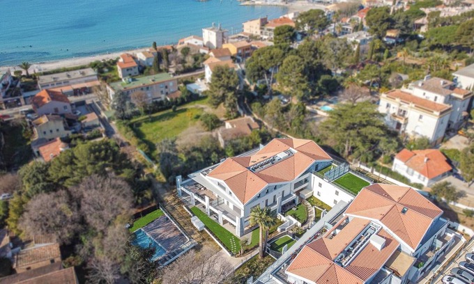 Les Lecques Appartement | 88m2 Apartment with Terrace and AC, Shared Pool in Saint-Cyr-sur-Mer