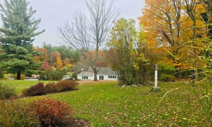 Chatham Maison | 9 acres of elegant gardens, rolling lawns, wooded paths and a private pool