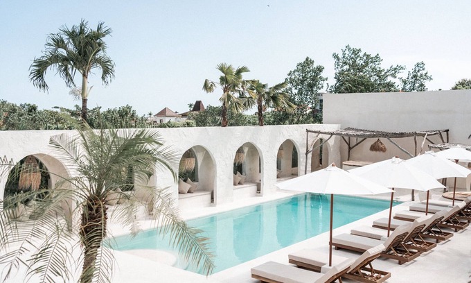 Padonan Hôtel | 9 Bedroom Hotel Sages with Private Pool