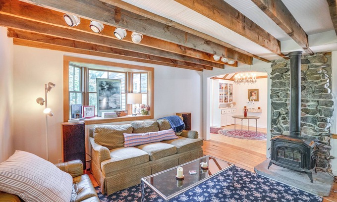 Taghkanic Maison | 9 Mi to Dtwn Hudson: Pet-Friendly Home w/Pool