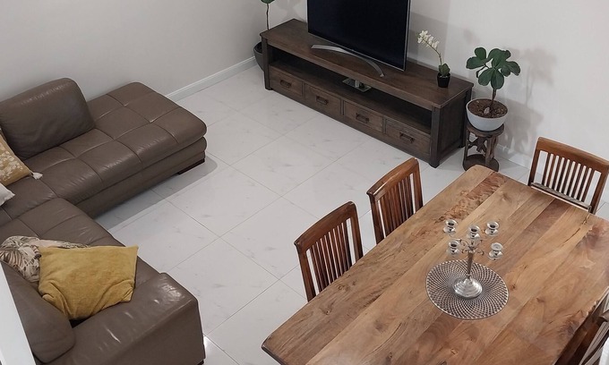Currimundi Maison | 9 Room Family and Pet Friendly Home