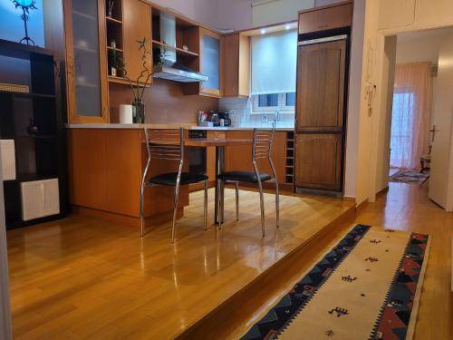 Arta Appartement | 90 m² Appartement ∙ 2 chambres ∙ 4 personnes