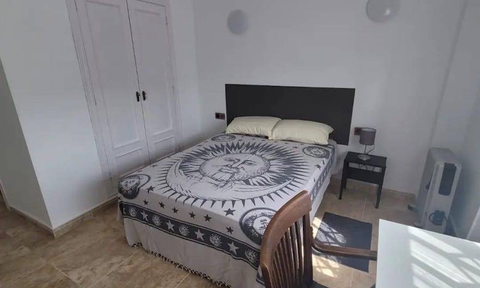 Alfara del Patriarca Station Balnéaire | 90 m² Chambre privée ∙ 1 chambre ∙ 1 personne