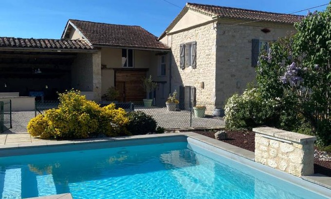 Cahuzac-sur-Vere Maison | 90 m² Gîte ∙ 2 chambres ∙ 4 personnes