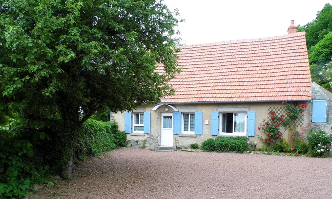 La Collancelle Maison | A 900m des étangs de Baye et Vaux, maison tout confort dans parc centenaire