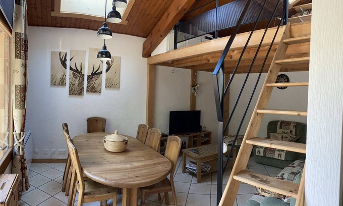 Araches-la-Frasse Appartement | Grand Appartement de 90m2 aux Carroz 3 chambres pour 8 pers