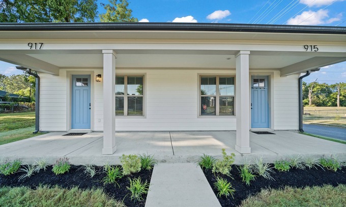 Downtown Memphis Maison | 915 & 917 Galloway