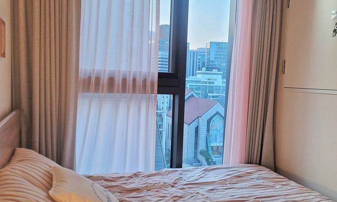 Myeongdong Appartement | 92 l Myeongdong 5min l Airport bus l High-rise ㅣmagnificent view of the church