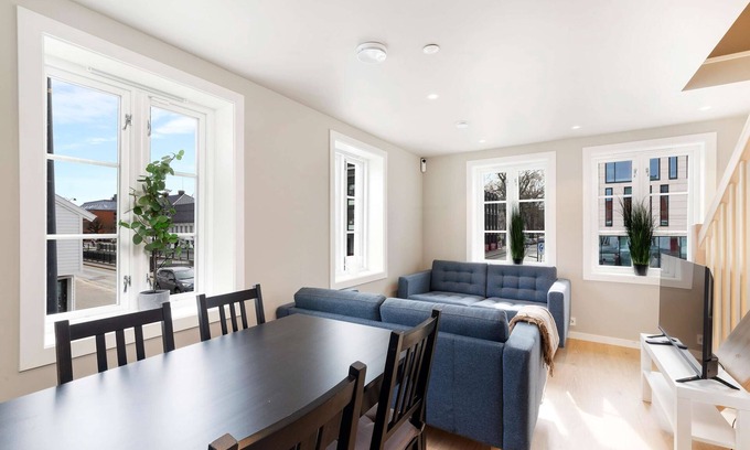 Kristiansand Maison | 92m to Kvadraturen l Renovated 2025 l 24l7 checkin