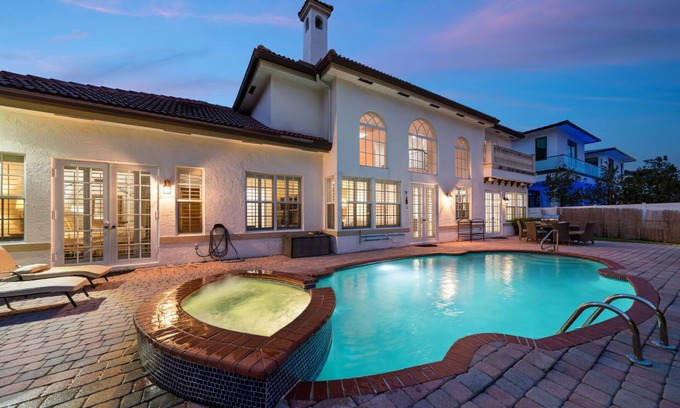 Tropic Isle Maison | 944 Managed by Brampton Park