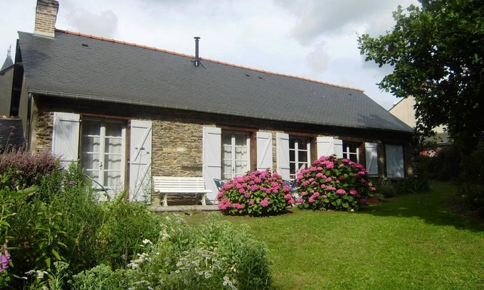 Cesson-Sevigne Maison | 95 m² Gîte ∙ 2 chambres ∙ 4 personnes