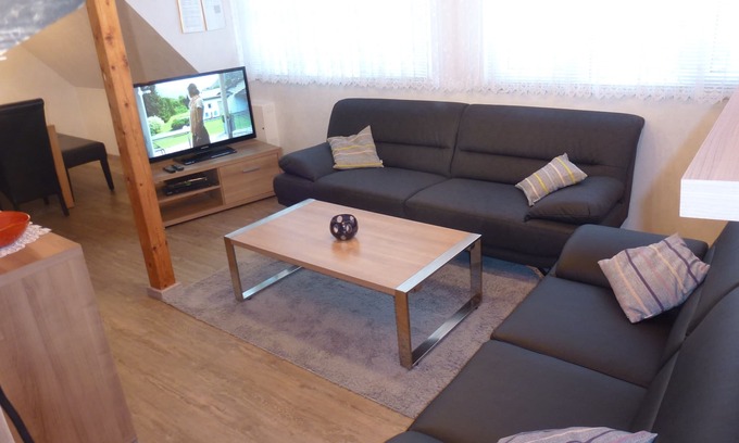 Uelvesbull Copropriété | 95sqm apartment with fireplace for 2-7 people-10 minutes to the North Sea