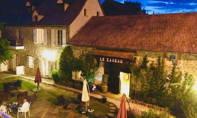 Vandenesse-en-Auxois Hôtel | 96 m² Hôtel ∙ 4 personnes