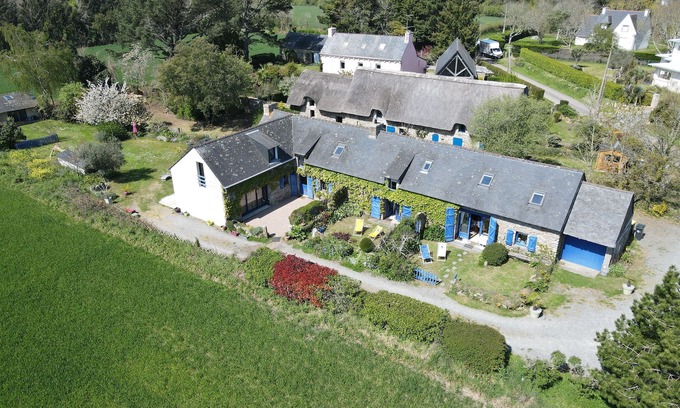Tregunc Cottage | A 18 min à pied de la mer, cette jolie longère bretonne avec jardin vous ravira!
