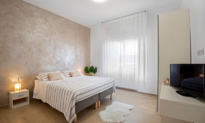 Pero Appartement | A 19 Min walk from the Milan Rho fairgrounds! Carducci Apartment