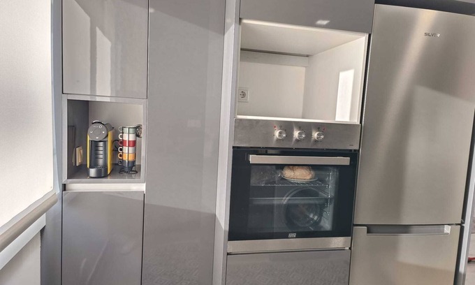 Castelo Branco Appartement | A 5-minute walk from the swimming pool and park, in a prime area of the city.