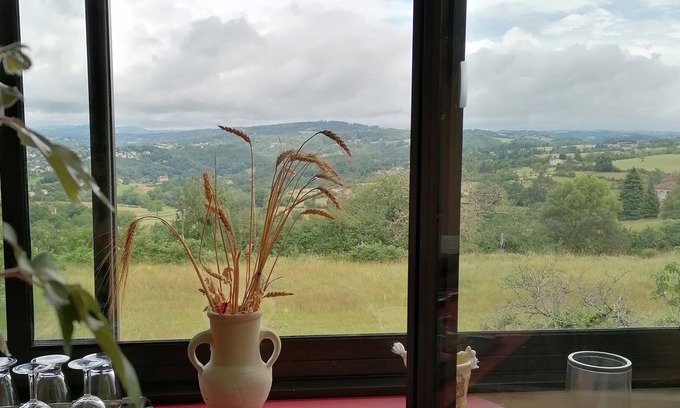 Capdenac-Le-Haut Appartement | A 5 MN DE Figeac Appart Lumineux