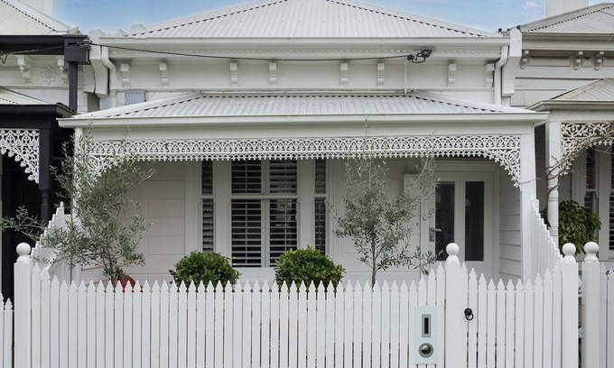 Albert Park Appartement | A+ Albert Park. Bayside Brilliance. Sleeps 4. GRHM