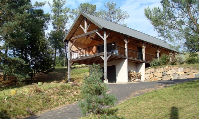 Beynat Maison | Un balcon sur le Lac de Miel