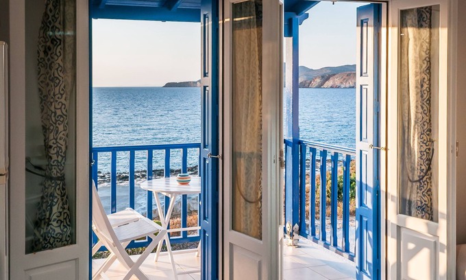 Apollonia Appartement | Un balcon pour profiter du coucher du soleil