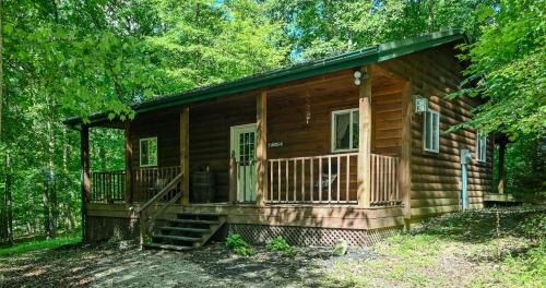 Laurelville Maison | A Beary Cozy Cabin in Hocking Hills