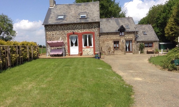 Le Teilleul Cottage | Un beau gîte rénové situé dans la campagne normande paisible et tranquille