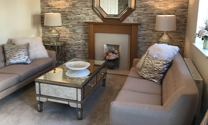 Carterton Maison | A beautiful, stylish 4 bedroom, 3 storey townhouse (sleeps 8)