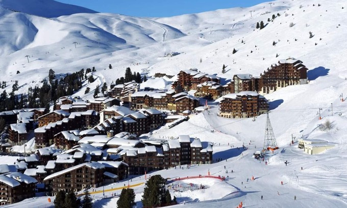 Belle Plagne Appartement | A BELLE-PLAGNE (2050 m), SKIS AUX PIEDS, EN PLEIN CŒURS DE LA STATION, LE BERYL
