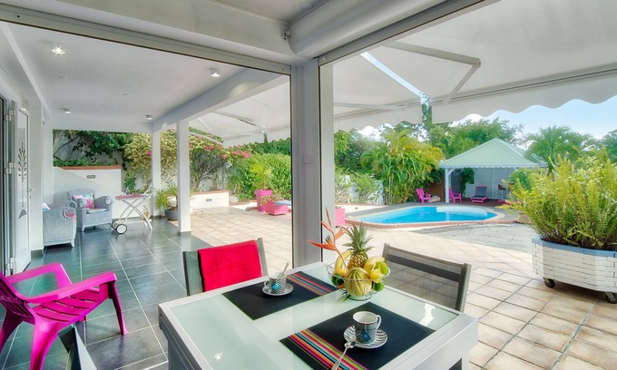 Sainte-Anne Appartement | JOLIREVECREOLE : Appartement standing, entre mer et campagne avec piscine