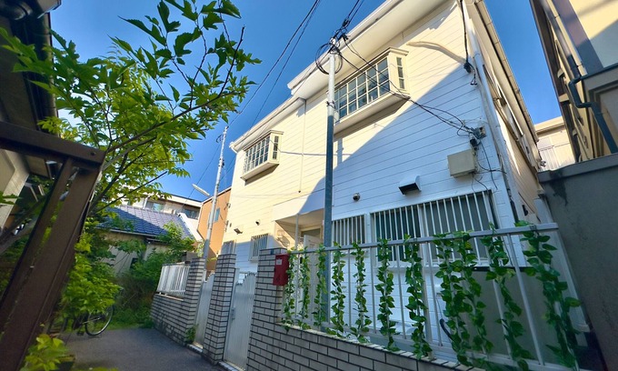 Akabane Maison | A calm Japanese-style house with easy access from central Tokyo. It can accommodate up to 10 people and is ideal for families and groups traveling together.