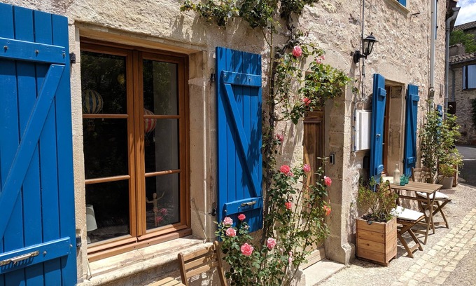 Puycelci Maison | Une charmante maison de campagne avec des équipements modernes.