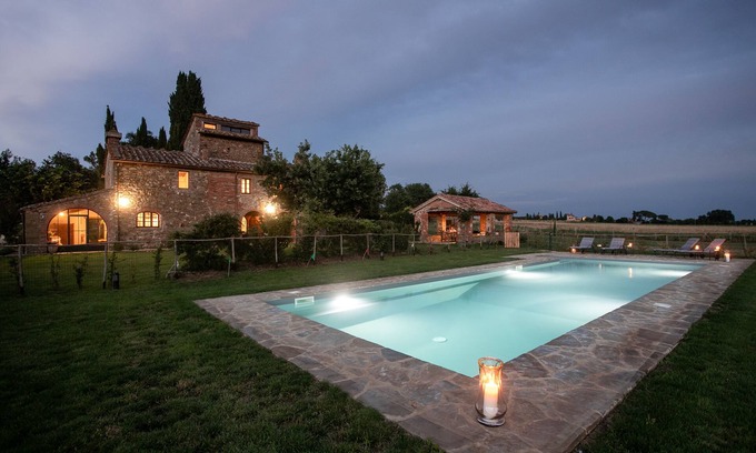 Lucignano Villa | Une charmante villa avec grande piscine privée, située dans un endroit de rêve