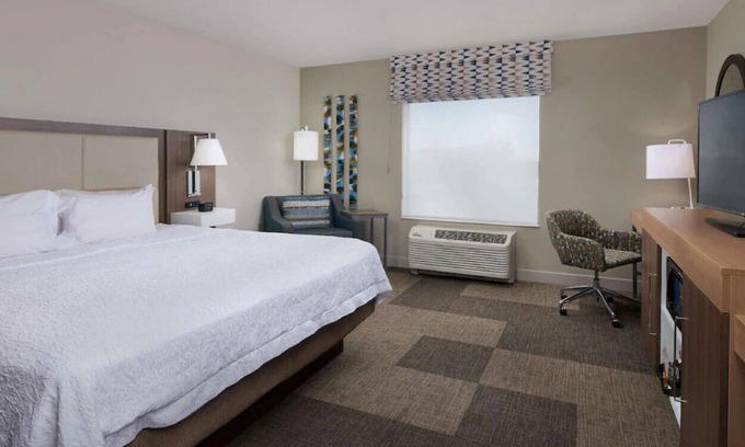 Rogers Maison | A Comfortable Place to Stay! Free WiFi