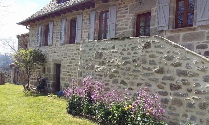 Goulles Cottage | Un coin de Corrèze,propice au farniente dans un petit village au calme.