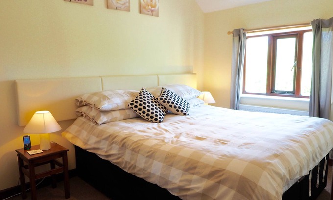 Cowbridge Cottage | Un chalet confortable d'une chambre situé dans la vallée idyllique de Glamorgan - animaux acceptés