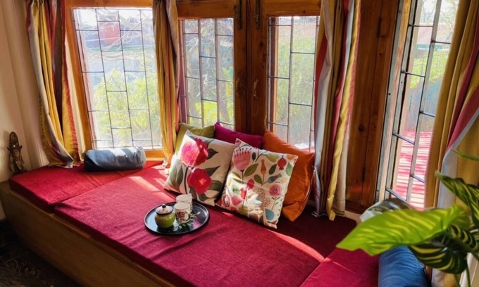 Shimla Appartement | A cozy 2 bhk, drive in, private apartment very close to the main Mall