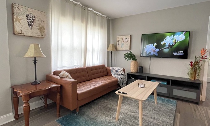 Pensacola Maison | A Cozy and Comfortable Home Away from Home in Pensacola