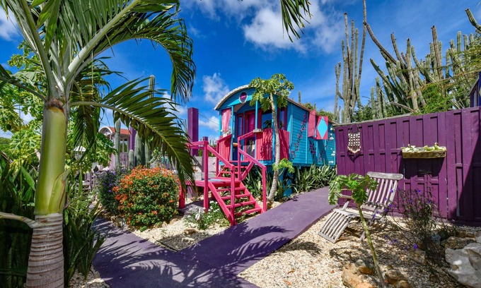 Oranjestad Lit Et Petit-Déjeuner | A Creative Boho Oasis in Aruba — Long-Stay Haven & Yoga Venue