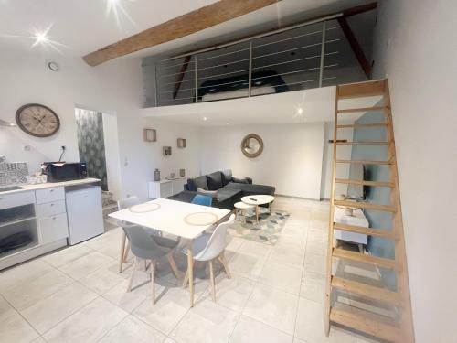 Castelsarrasin Appartement | A deux pas des péniches