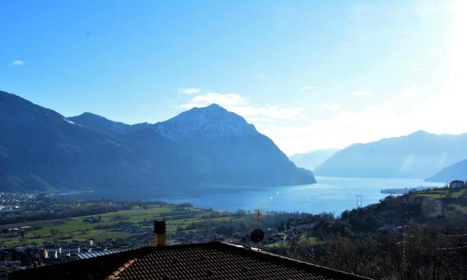 Costa Volpino Maison | A. F.antastic V.iew