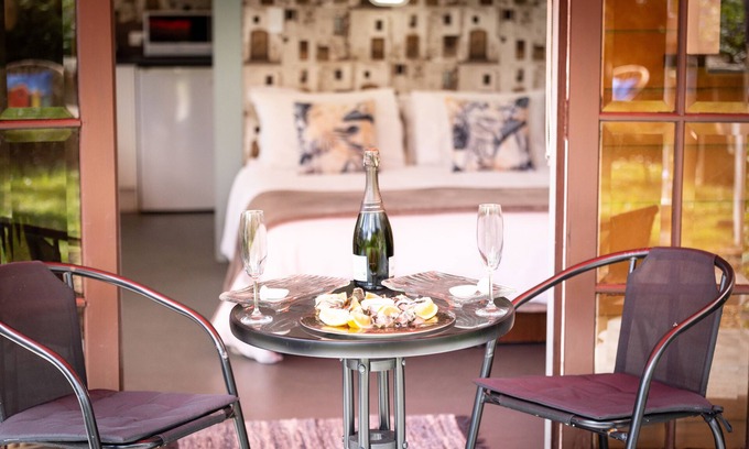 Snells Beach Cabine | A Fantastic Location "Just a short walk down the footpath opposite to the Beach"