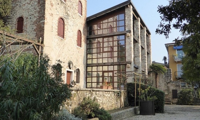 Lazise Old Town Cottage | Une fascinante tour médiévale sur les frontières du lac de Garde