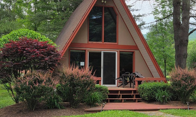 Manhattan Cottage | Une chambre en A avec vue sur le magnifique Pine Creek (approvisionné)!