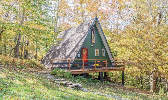 Margaretville Cabine | A-frame Cabin with private 30 ft Waterfall