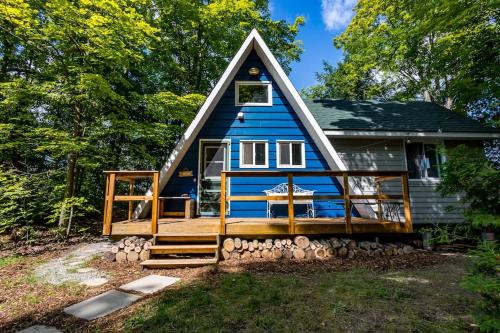 Leeds and the Thousand Islands Maison | A-frame Cottage Lakeside, Charleston lake
