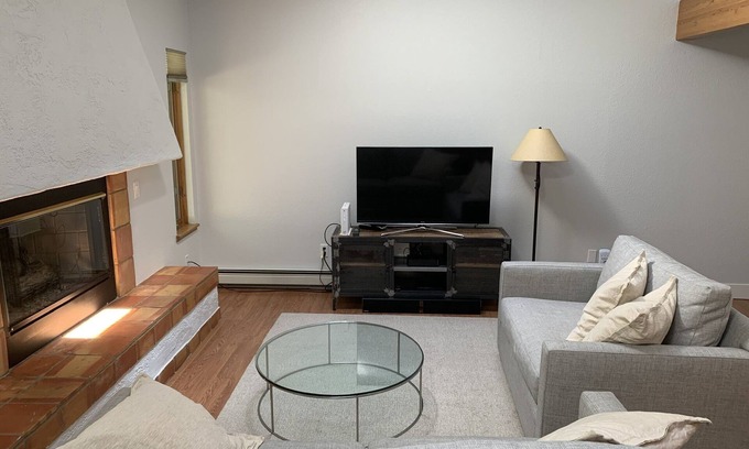 Intermountain Maison | Entièrement approvisionné et rénové 3 BR Condo Vail dans un endroit incroyable!